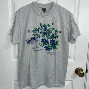 SOLD ELSEWHERE Vintage ‘95 Maine Blueberry Graphic Tshirt